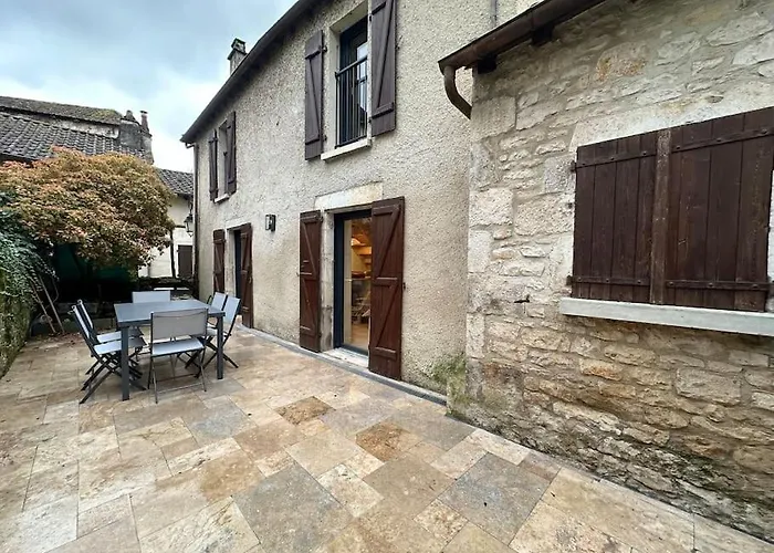 Maison Avec Cour Interieure